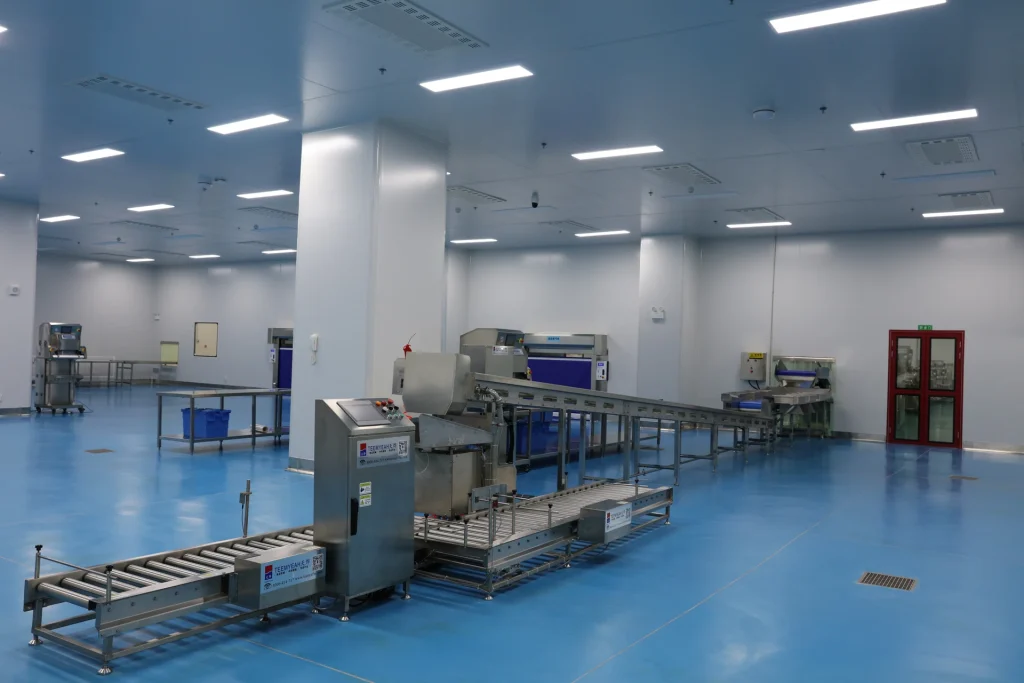 TEEMYEAH inspection and conveying equipment arranged in a food preparation room